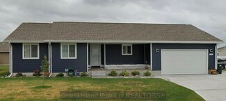 307 Little Bluestem Dr S, Grand Island, NE 68803