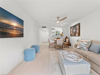 100 Forest Lakes Blvd Unit 108, Naples, FL 34105