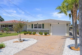 5045 Pelican Dr, New Port Richey, FL 34652