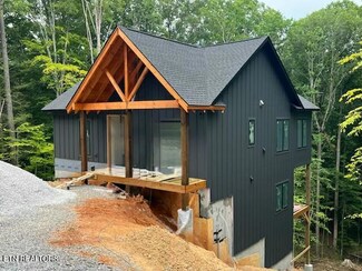106 Fairway Cir, Townsend, TN 37882