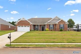 215 Harvest Ridge Dr, Harvest, AL 35749