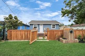 7725 Avenue H, Houston, TX 77012