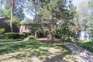190C Pine Crest Cir Unit M138, Lake Barrington, IL 60010