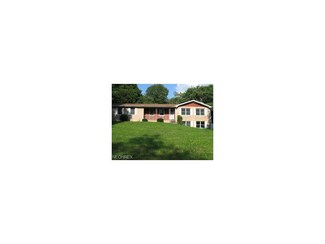 10668 Gavers Rd, Hanoverton, OH 44423