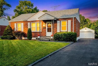 1250 S New Florissant Rd, Florissant, MO 63031