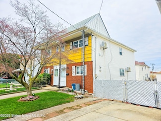 291 Bedford Ave, Staten Island, NY 10306