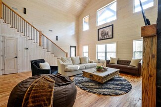 83 Big Leaf Ln, Broken Bow, OK 74728