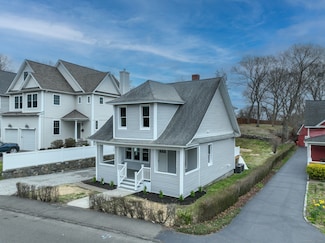 274 High St, Fairfield, CT 06824