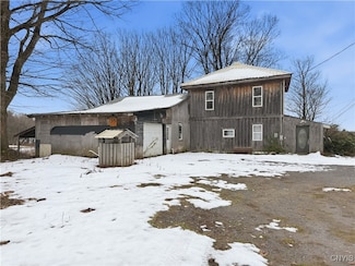 729 County Route 15, Lacona, NY 13083