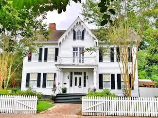 611 N Union St, Natchez, MS 39120