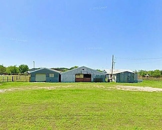 458 Jackson Ave, Strawn, TX 76475