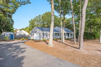 6 Billingsgate Rd, South Yarmouth, MA 02664