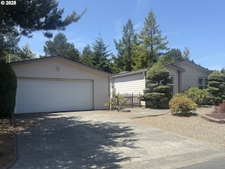 507 Robin Ln, Florence, OR 97439