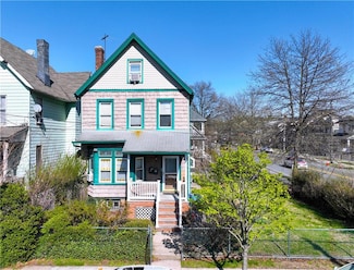 325 N Burgher Ave, Staten Island, NY 10310