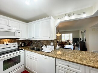 230 NE 26th Ave Unit 215, Boynton Beach, FL 33435