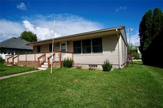 200 Hall Ave, Lowden, IA 52255