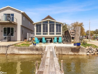 501 N Shore Dr, Clear Lake, IA 50428