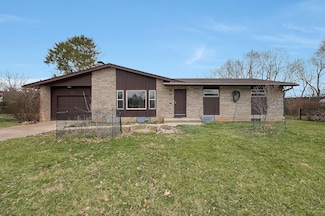 4392 Kendale Rd, Columbus, OH 43220