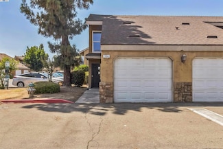 7166 N Fruit Ave Unit 154, Fresno, CA 93711