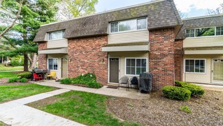 547 Longshore Dr Unit A, Ann Arbor, MI 48105