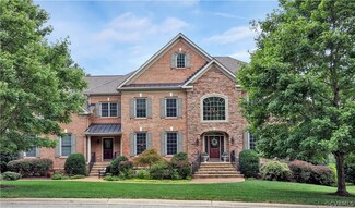 16237 Maple Hall Dr, Midlothian, VA 23113