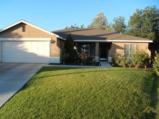 8104 Spartans Dr, Bakersfield, CA 93313