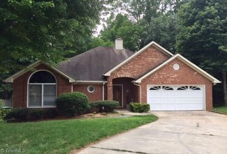 3002 Pinnacle Ct, High Point, NC 27265
