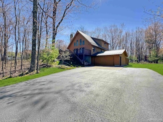 7730 Tipperary Rd, Gladstone, MI 49837