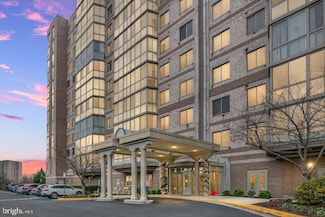 19355 Cypress Ridge Terrace Unit 921, Leesburg, VA 20176