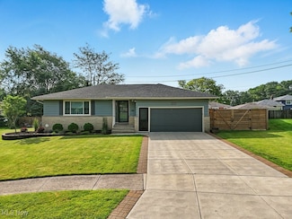 2747 Bowmen Ln, Cleveland, OH 44134