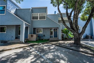 209 Forest Hills Unit 121, Rockport, TX 78382