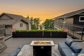 201 S State St Unit B, Bellingham, WA 98225