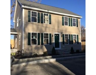 7 Planters St, Salem, MA 01970