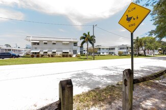 2880 Lake Osborne Dr Unit 203, Lake Worth Beach, FL 33461
