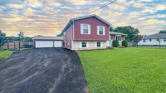 10625 W York House Rd, Beach Park, IL 60087