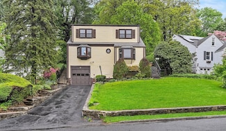 16 Garretson Rd, West Harrison, NY 10604