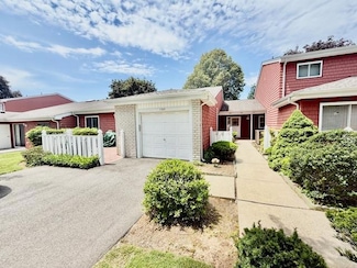 1104 Drew Dr, Saint James, NY 11780