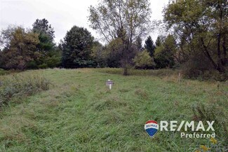S1446 E Redstone Dr, La Valle, WI 53941