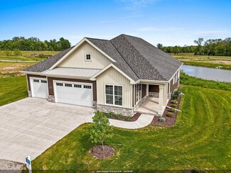 879 Cygnet Ct, Menasha, WI 54952