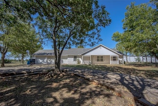 45350 Bob Crouch Rd, Tecumseh, OK 74873