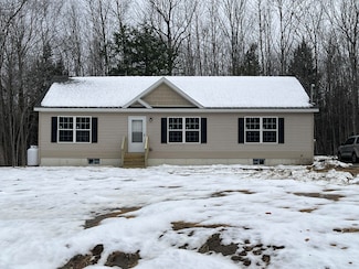 14 Zachary Dr, Oakland, ME 04963