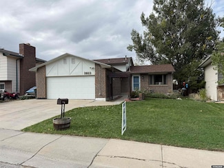 1082 Bretton Dr, Casper, WY 82609