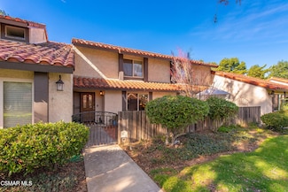 27506 Rondell St, Agoura Hills, CA 91301
