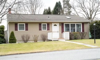 2234 Skyline Dr, Slatington, PA 18080
