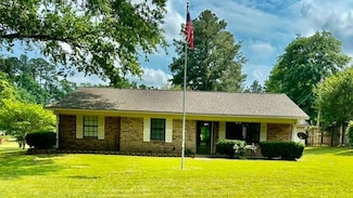 601 Ruth Place, Center, TX 75935
