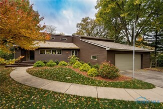 17688 W River Rd, Bowling Green, OH 43402