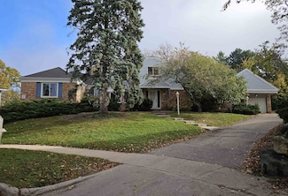 25 Coronado Ct, Madison, WI 53705