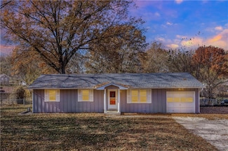 174 SE 421st Rd, Warrensburg, MO 64093