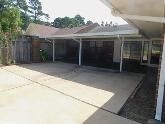 1702 Sunset Blvd, Magnolia, AR 71753