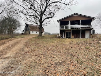 15851 Fox Ln, Neosho, MO 64850